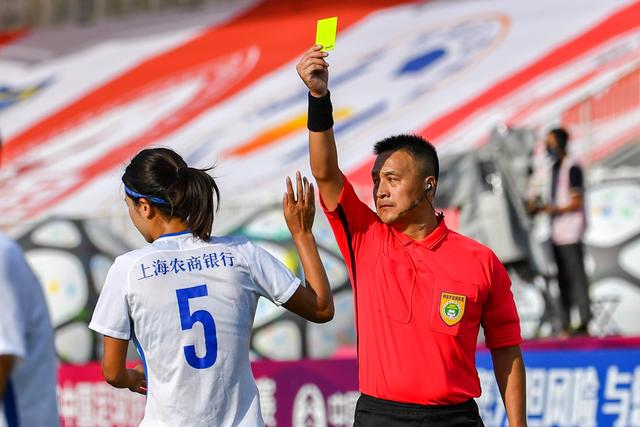 中国三人女篮不敌澳大利亚2连败 王丽丽4分5助