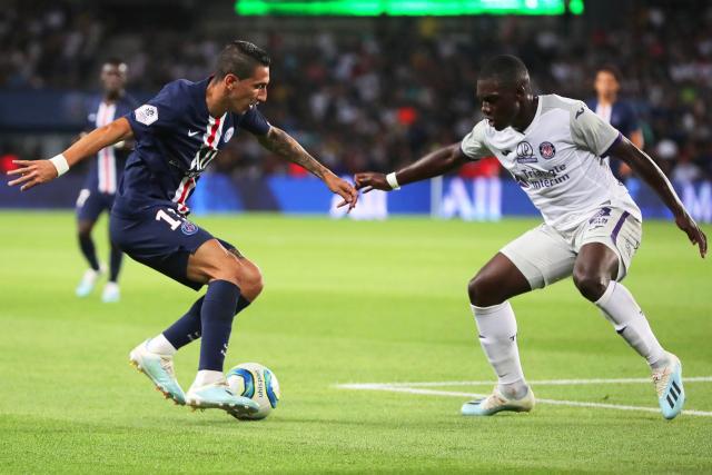 余嘉豪26+9浙江胜青岛 姜伟泽21+15吉林胜宁波